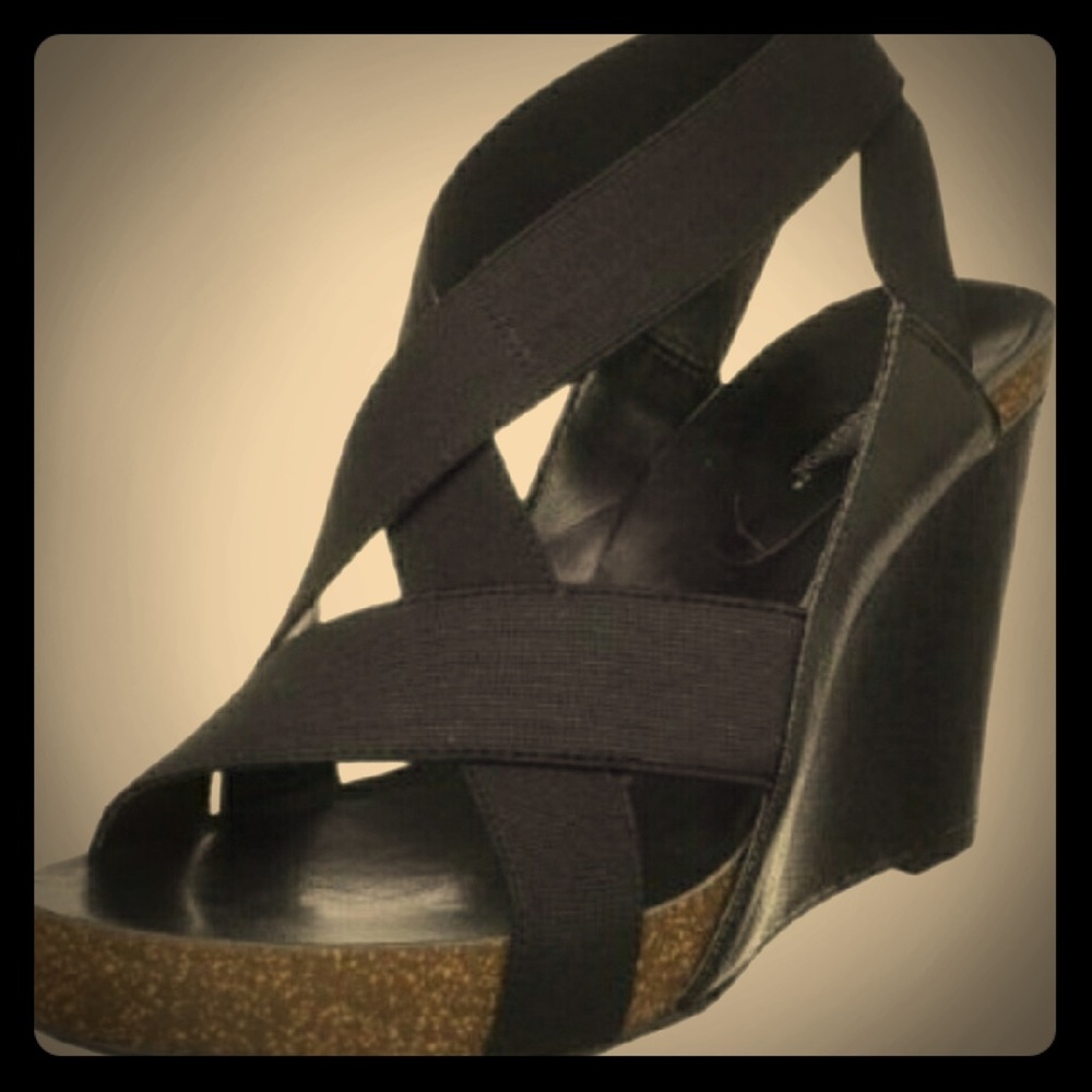 BCBG ladies Wedges 🎀 !!!